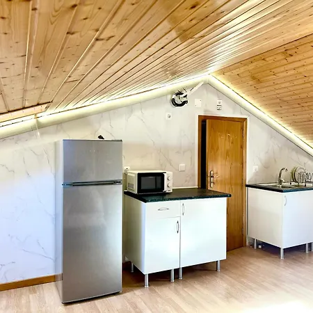 Estudio Com Cozinha E Casa De Banho! Homestay Braganca