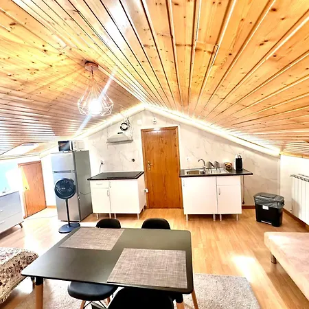民宿 Estudio Com Cozinha E Casa De Banho! *