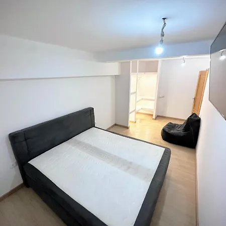 Quarto em Acomodações Particulares Estudio Com Cozinha E Casa De Banho! *