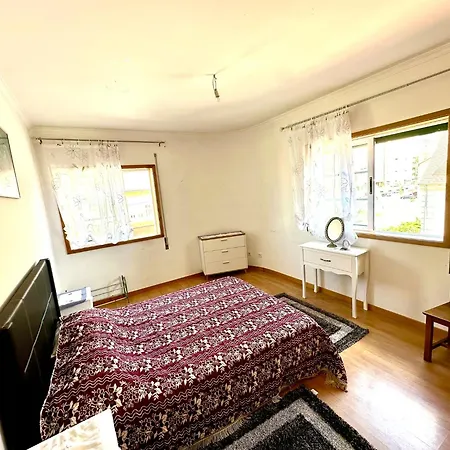 Estudio Com Cozinha E Casa De Banho! Bragança