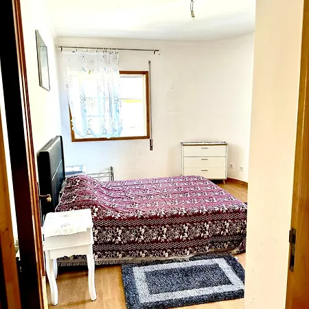 Quarto em Acomodações Particulares Estudio Com Cozinha E Casa De Banho! Bragança