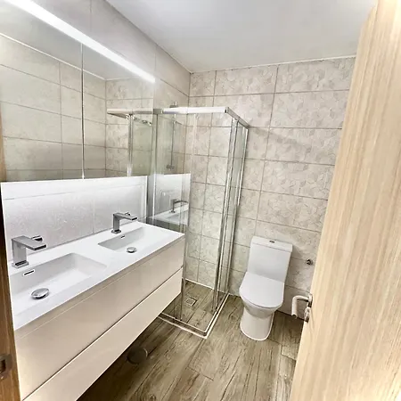 Quarto em Acomodações Particulares Estudio Com Cozinha E Casa De Banho! Bragança