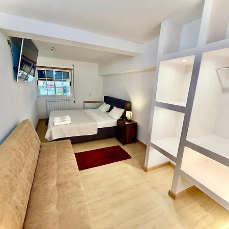 Estudio Com Cozinha E Casa De Banho! 民宿