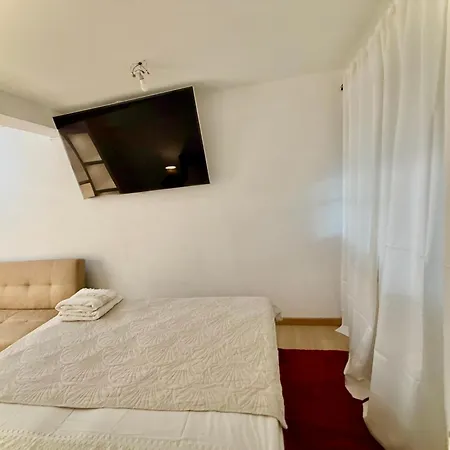 Confortavel Em T2 Com Cozinha Compartilhada * Bragança