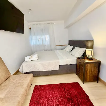 Confortavel Em T2 Com Cozinha Compartilhada