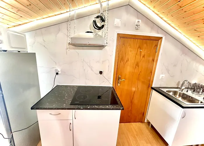 Estudio Com Cozinha E Casa De Banho! 홈스테이 *